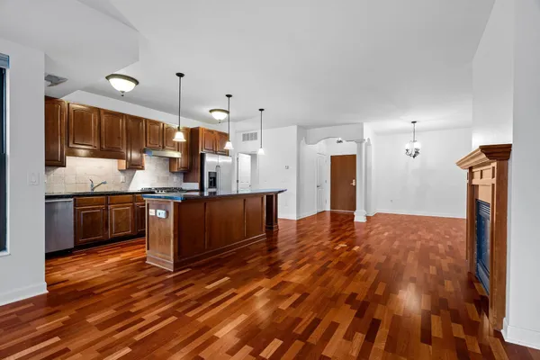 $1,995 | 317 Groveland Avenue, Unit 521, Minneapolis, MN 55403
