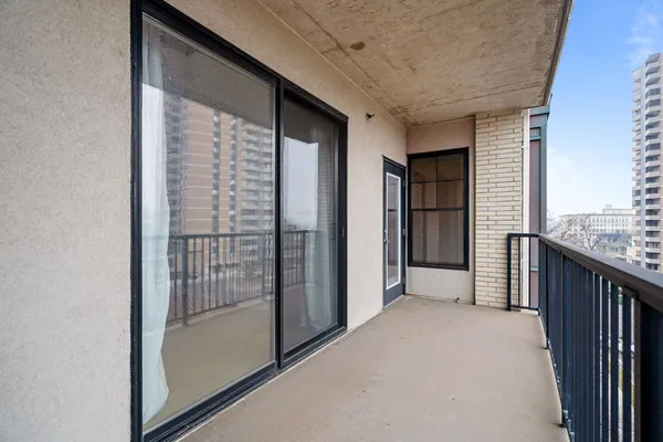 $1,995 | 317 Groveland Avenue, Unit 521, Minneapolis, MN 55403