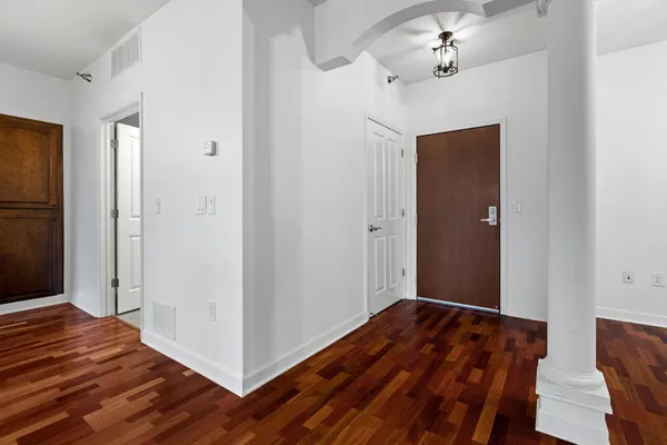 $1,995 | 317 Groveland Avenue, Unit 521, Minneapolis, MN 55403