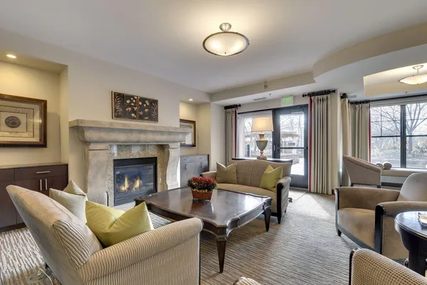 $1,995 | 317 Groveland Avenue, Unit 521, Minneapolis, MN 55403