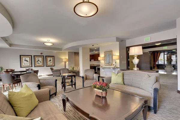 $1,995 | 317 Groveland Avenue, Unit 521, Minneapolis, MN 55403
