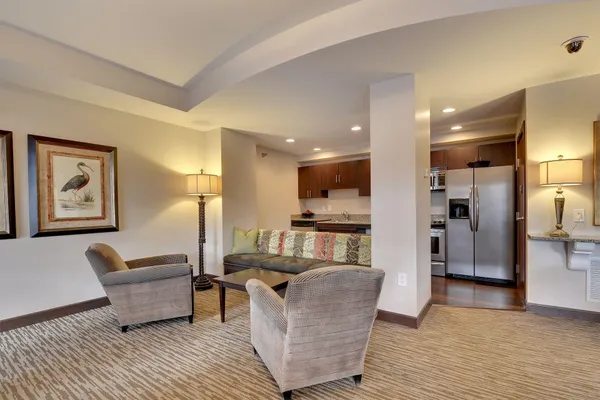 $1,995 | 317 Groveland Avenue, Unit 521, Minneapolis, MN 55403