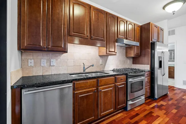 $1,995 | 317 Groveland Avenue, Unit 521, Minneapolis, MN 55403