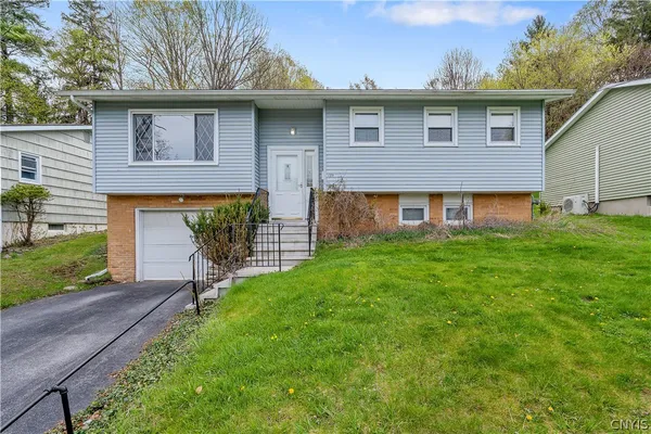 $225,000 | 139 Sunrise Drive, Syracuse, NY 13205
