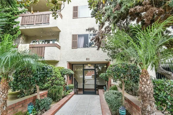 $4,625 | 811 6th Street, Unit 306, Santa Monica, CA 90403