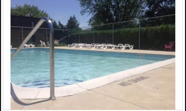 $215,000 | 1125 Pleasant Run Drive, Unit 807, Wheeling, IL 60090