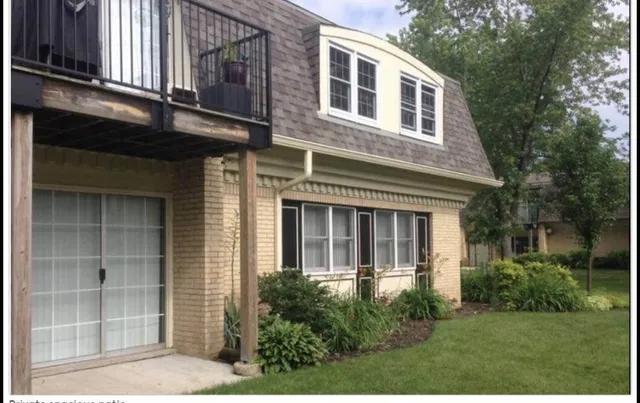 $215,000 | 1125 Pleasant Run Drive, Unit 807, Wheeling, IL 60090