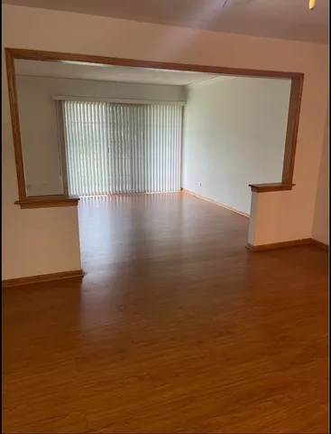 $215,000 | 1125 Pleasant Run Drive, Unit 807, Wheeling, IL 60090