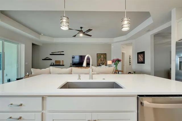 $3,995 | 12177 Stuart Drive, Venice, FL 34293