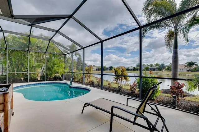 $3,995 | 12177 Stuart Drive, Venice, FL 34293