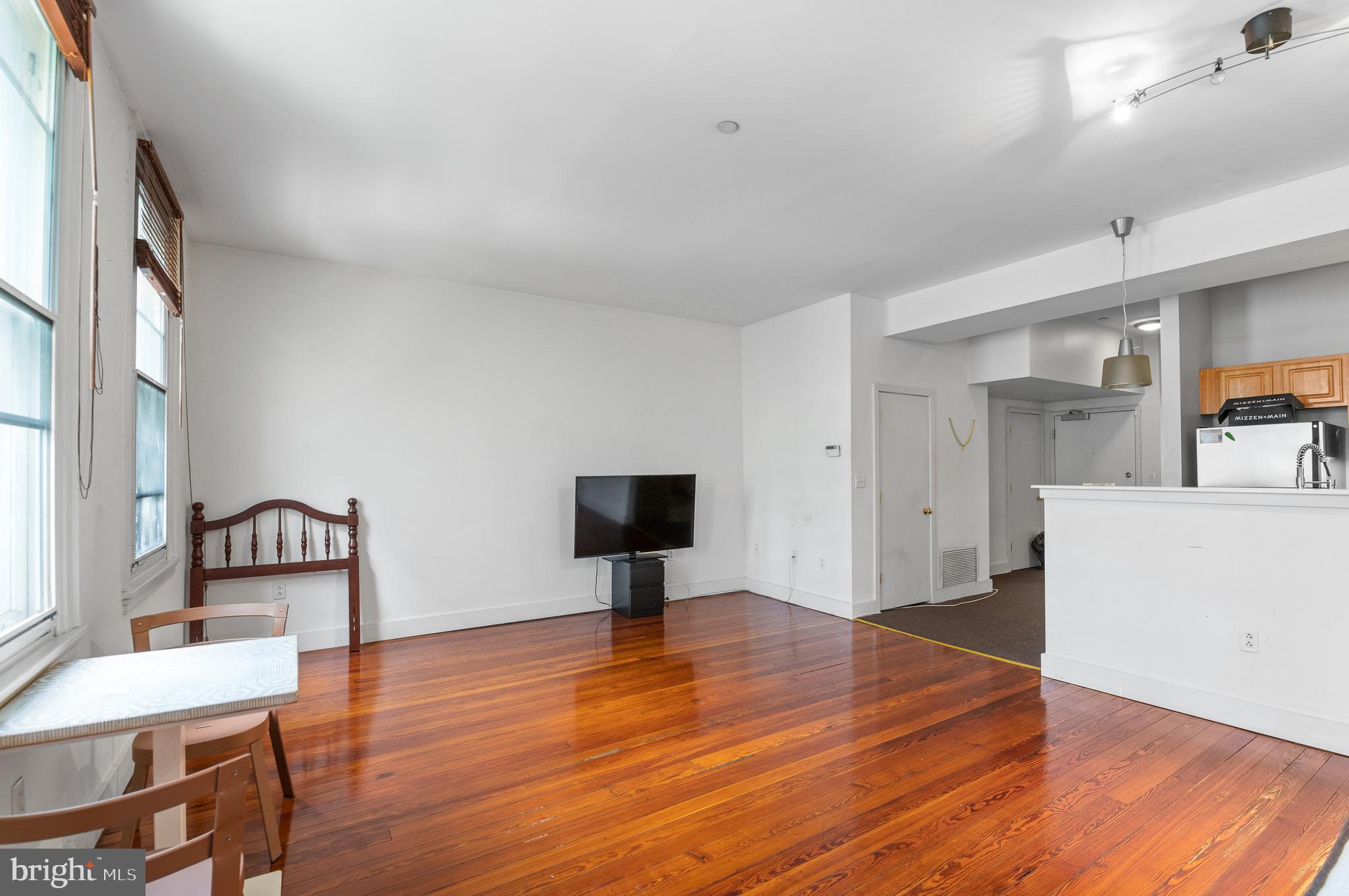 1716 Chestnut Street, Unit 3 Philadelphia, PA 19103 - Photo 6 of 15