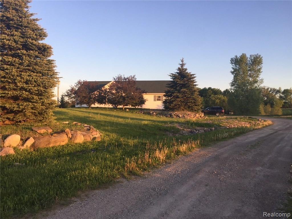 5757 Milett Road Fowlerville, MI 48836 - Photo 26 of 29 26.JPG