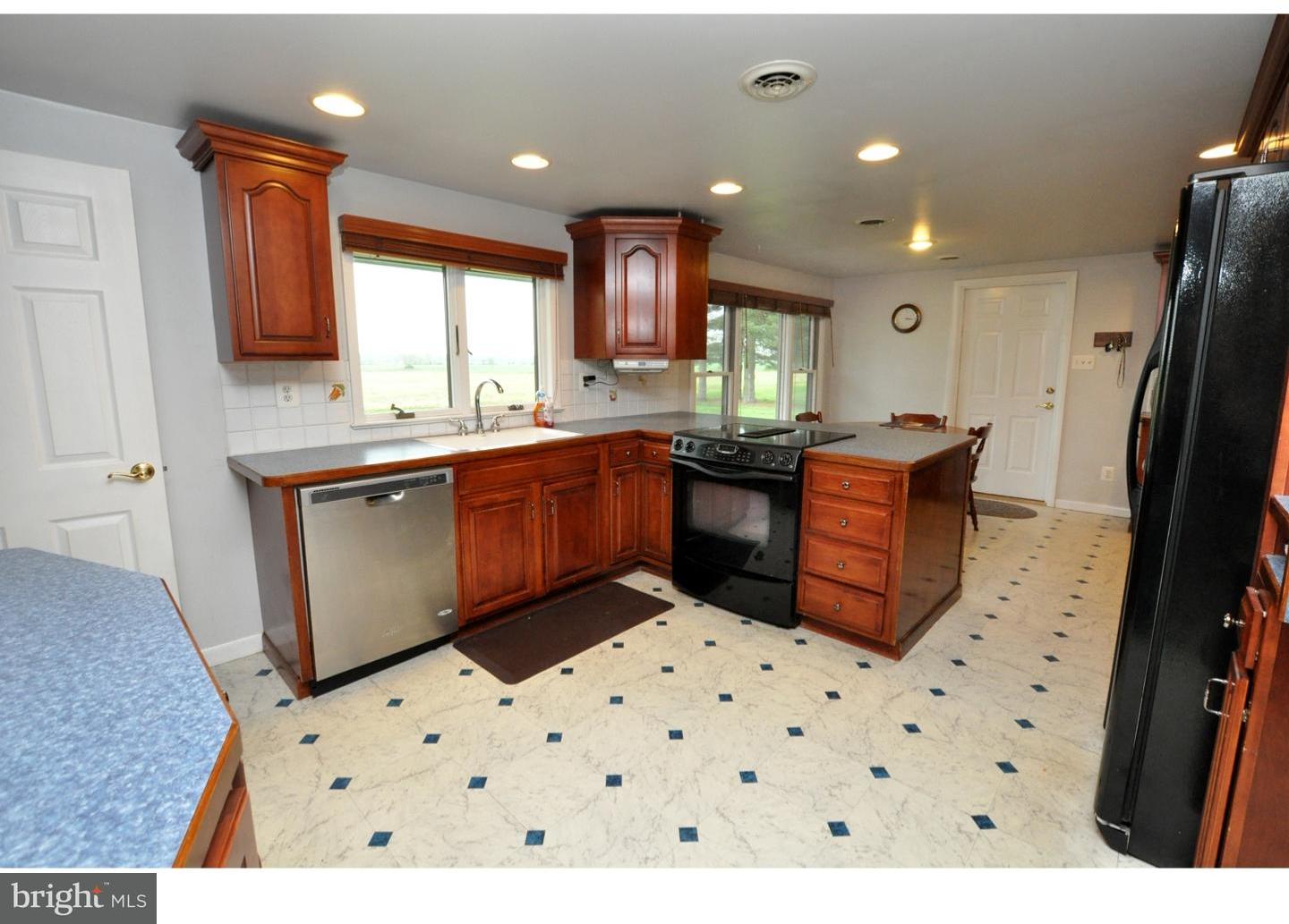 122 Newbolds Corner Road Southampton, NJ 08088 - Photo 9 of 25 Gallery Image 9