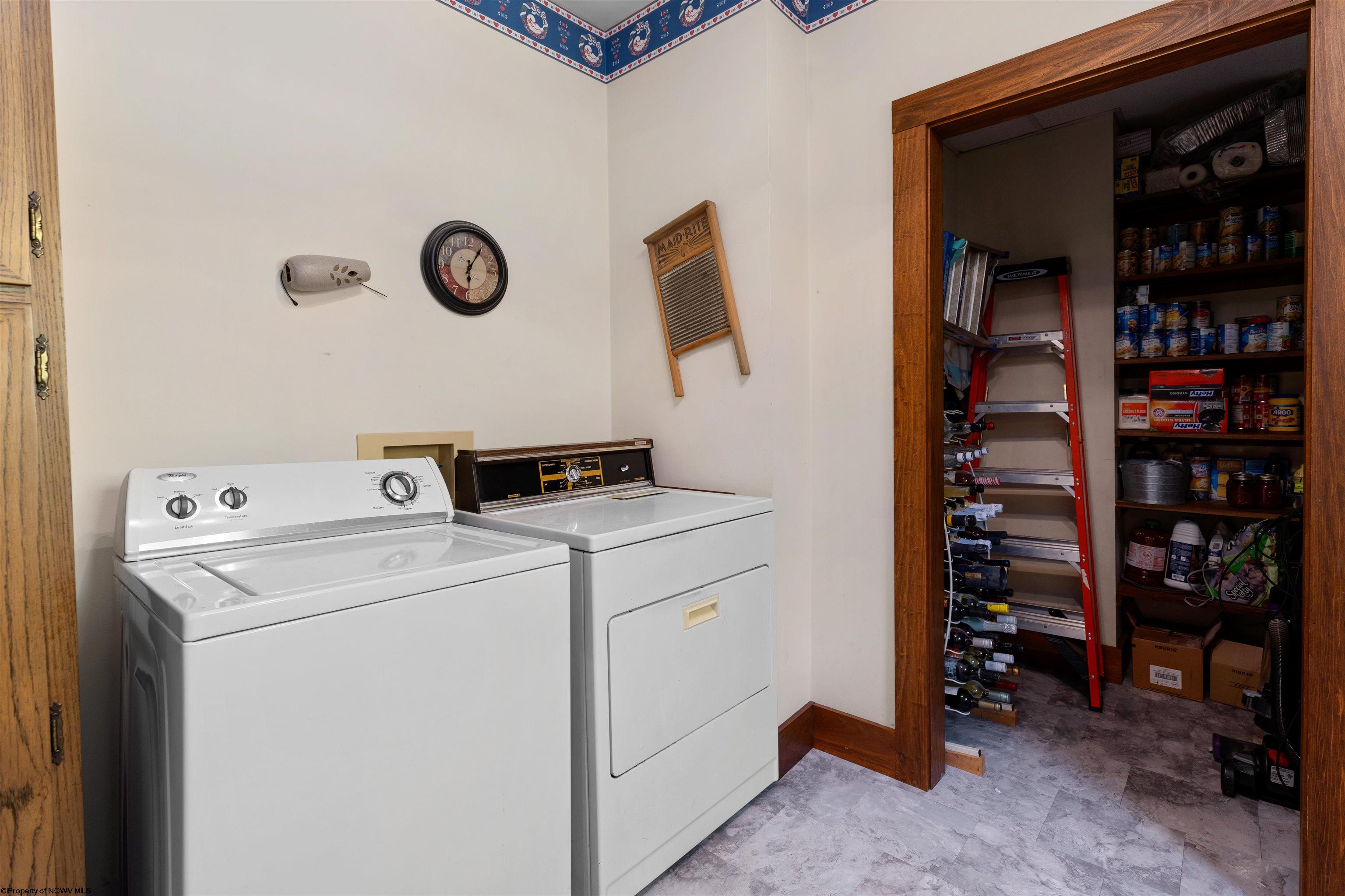 947 Coplin Run Road Bridgeport, WV 26330 - Photo 17 of 39 Gallery Image 17