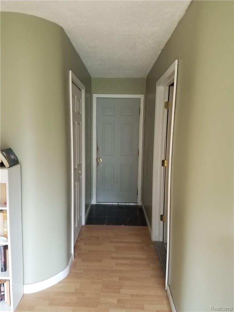 5659 Mason Road Fowlerville, MI 48836 - Photo 10 of 39 5659MasonFR7.jpg