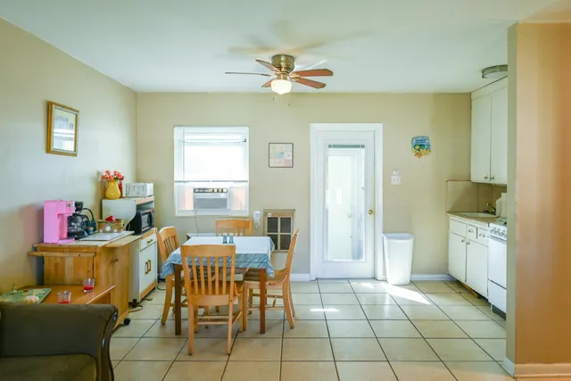 $149,900 | 44 Carlton Avenue, Unit 44 B2, Lanark Village, FL 32322