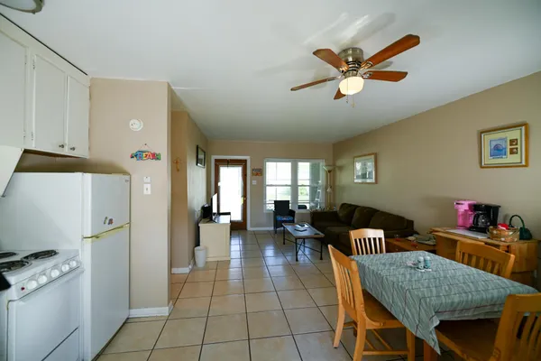 $149,900 | 44 Carlton Avenue, Unit 44 B2, Lanark Village, FL 32322