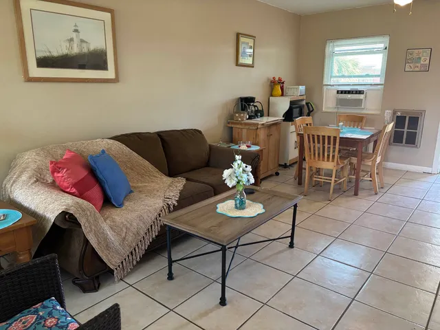 $149,900 | 44 Carlton Avenue, Unit 44 B2, Lanark Village, FL 32322