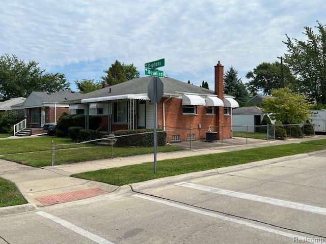 18240 Stephens Eastpointe, MI 48021 - Photo 3 of 18