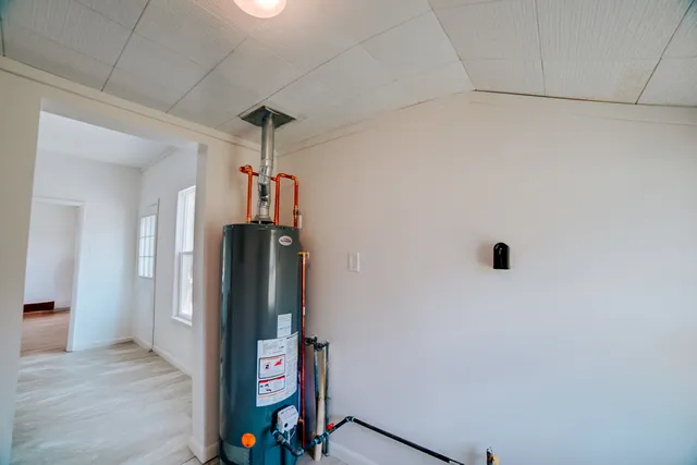 a view of a hallway with elevator