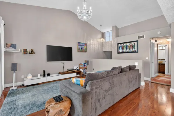 $3,100 | 301 Southwest 158th Terrace, Unit 204, Pembroke Pines, FL 33027