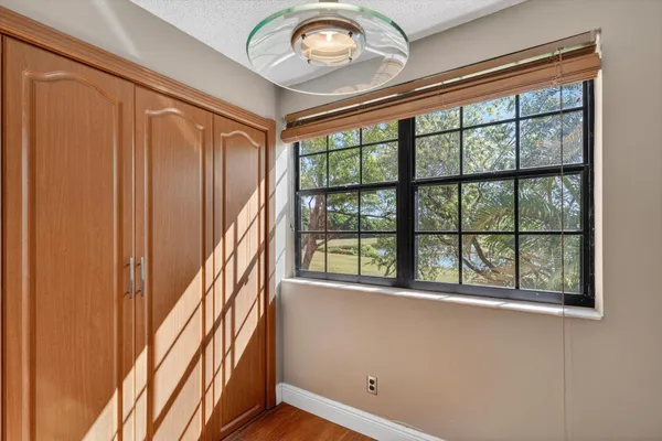 $3,100 | 301 Southwest 158th Terrace, Unit 204, Pembroke Pines, FL 33027