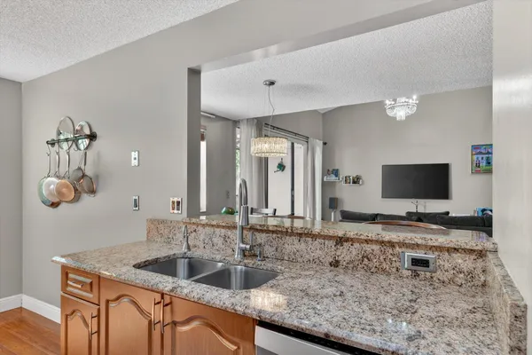 $3,100 | 301 Southwest 158th Terrace, Unit 204, Pembroke Pines, FL 33027