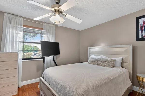 $3,100 | 301 Southwest 158th Terrace, Unit 204, Pembroke Pines, FL 33027
