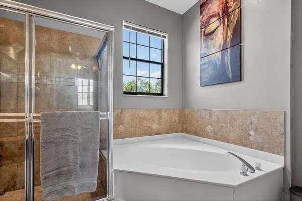 $3,100 | 301 Southwest 158th Terrace, Unit 204, Pembroke Pines, FL 33027