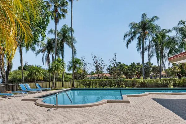 $3,100 | 301 Southwest 158th Terrace, Unit 204, Pembroke Pines, FL 33027