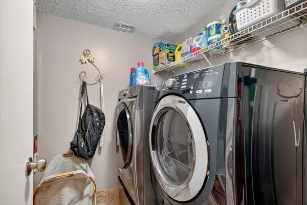 $3,100 | 301 Southwest 158th Terrace, Unit 204, Pembroke Pines, FL 33027