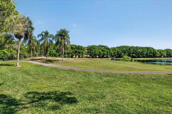 $3,100 | 301 Southwest 158th Terrace, Unit 204, Pembroke Pines, FL 33027