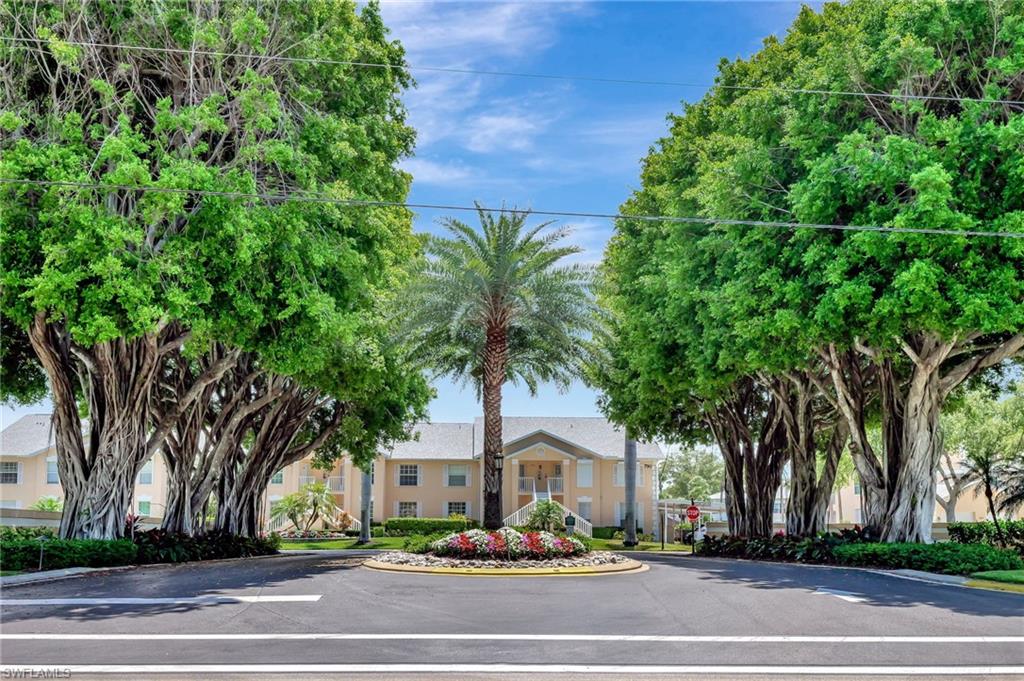 773 Wiggins Lake Drive, Unit 101 Naples, FL 34110 - Photo 39 of 40