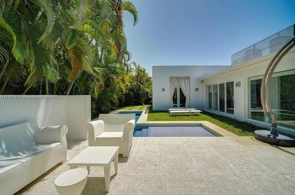 475 Woodcrest Road Key Biscayne, FL 33149 - Photo 12 of 27