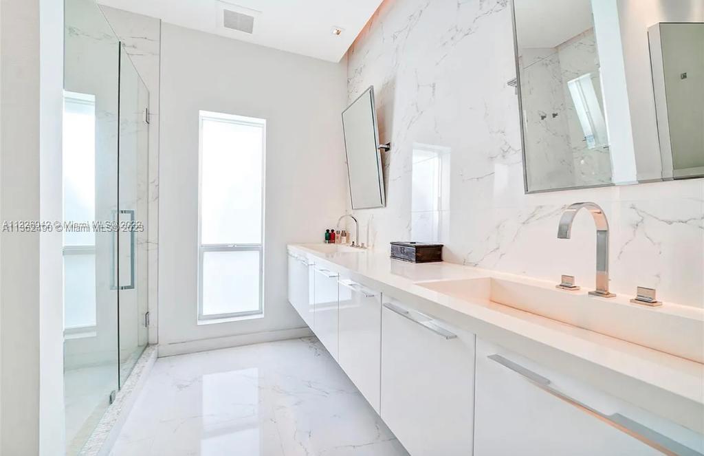 475 Woodcrest Road Key Biscayne, FL 33149 - Photo 15 of 27
