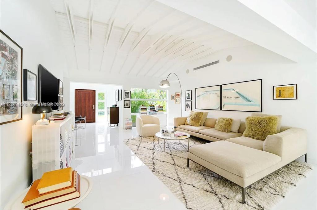 475 Woodcrest Road Key Biscayne, FL 33149 - Photo 3 of 27