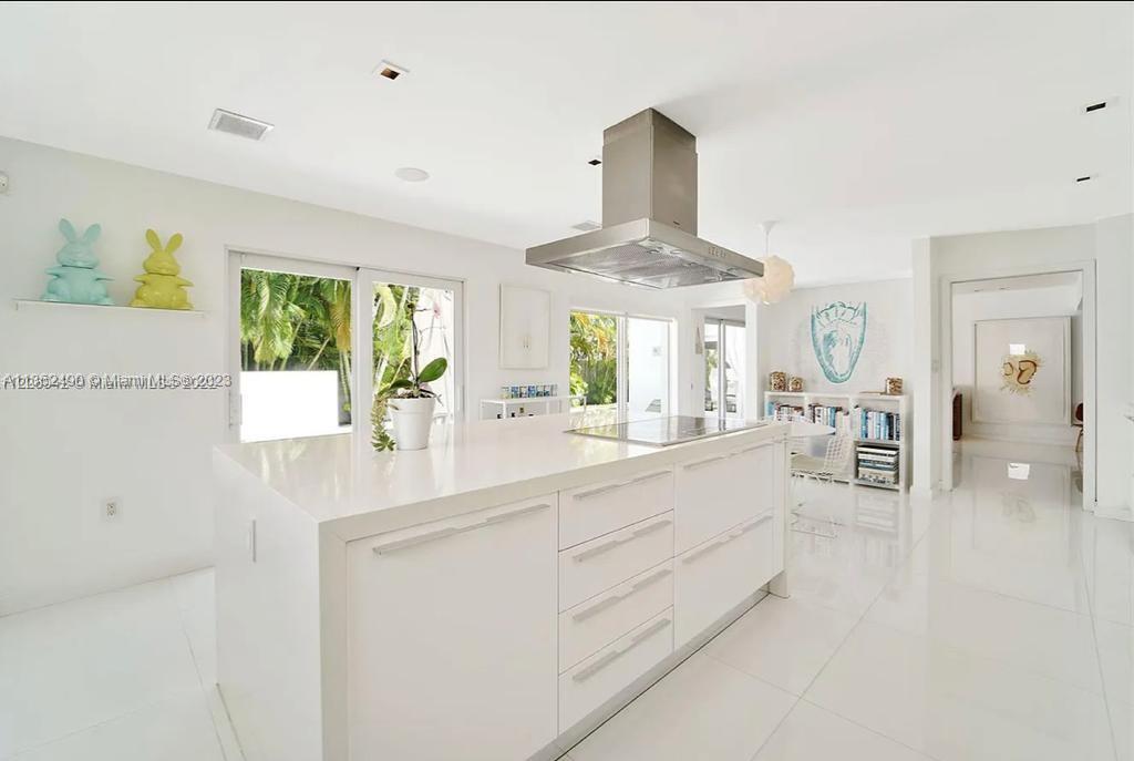 475 Woodcrest Road Key Biscayne, FL 33149 - Photo 10 of 27