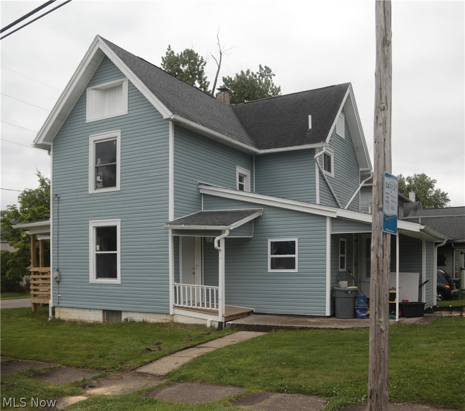 705 9th Street Southwest Massillon, OH 44647 - Photo 4 of 44