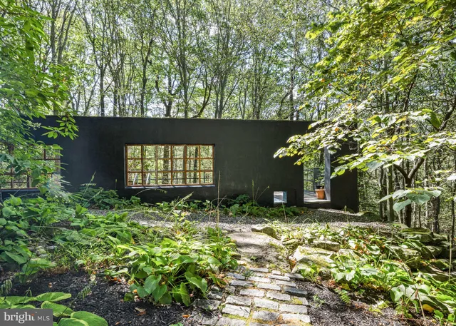 $1,750,000 | 2905 Ash Mill Road, Doylestown, PA 18902