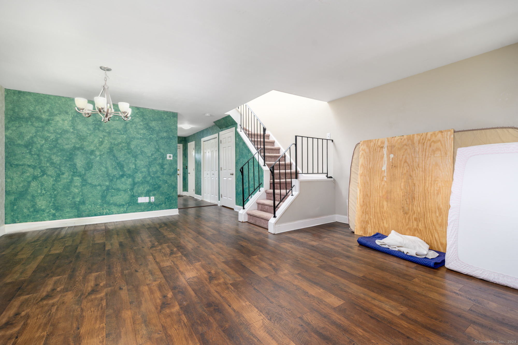 117 Fawn Ridge Lane, Unit 117 Norwalk, CT 06851 - Photo 6 of 23