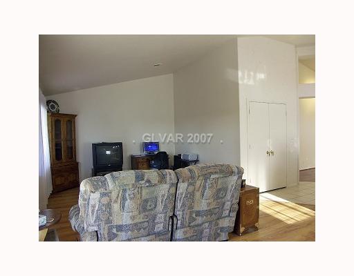 1416 Reebok Terrace Henderson, NV 89014 - Photo 4 of 8 Den.