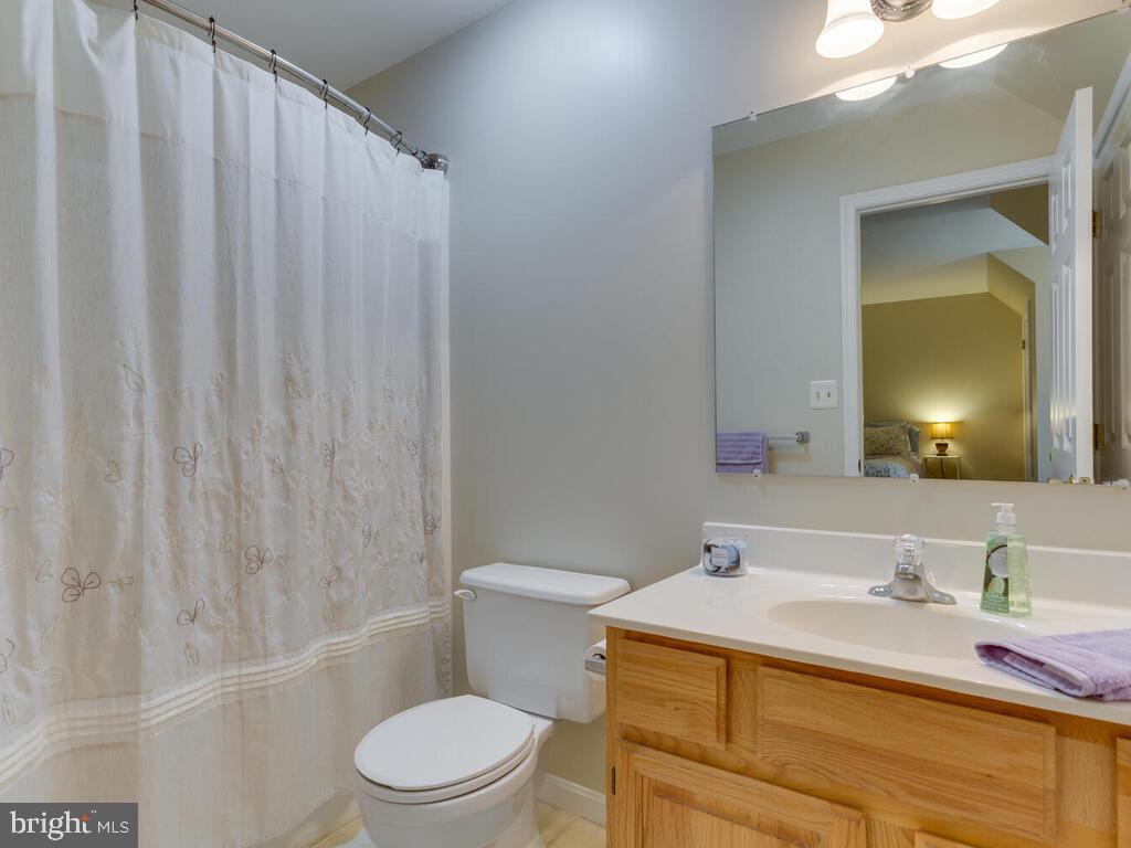3619 Carrollton Road Upperco, MD 21155 - Photo 46 of 82 Primary Full BA Rm, shower/tub combo, linen closet