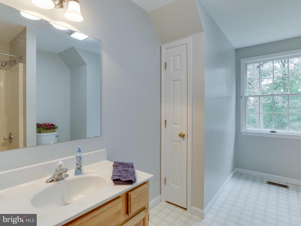 3619 Carrollton Road Upperco, MD 21155 - Photo 51 of 82 2nd floor Full Hall BA Room, linen closet