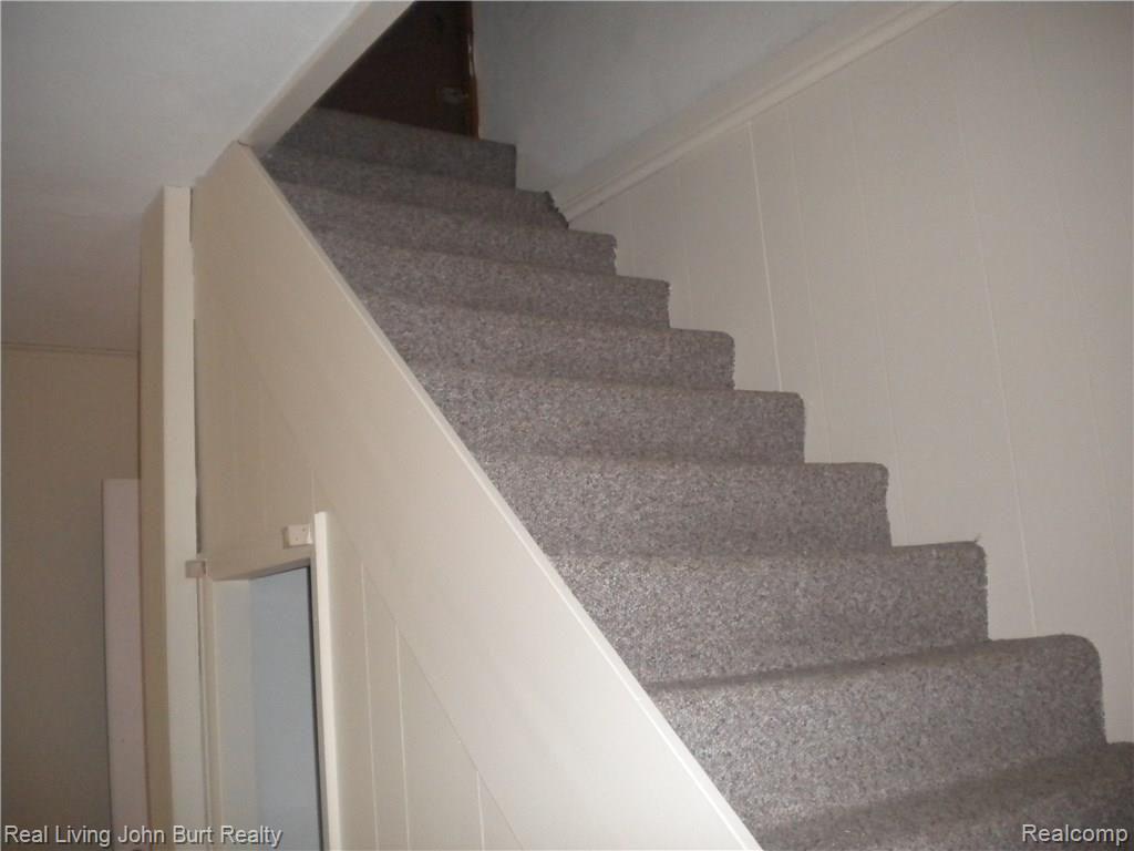 2174 Hadley Road Lapeer, MI 48446 - Photo 31 of 40 Stairs leading to attic