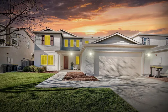 a front view of house with yard