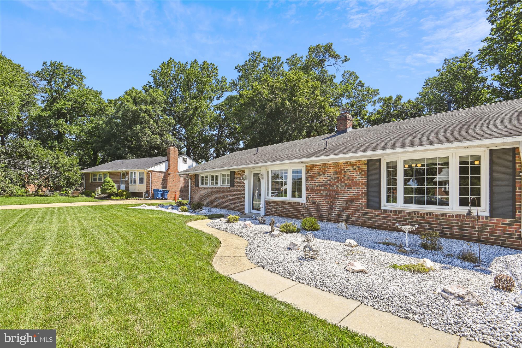 7910 Ellet Road Springfield, VA 22151 - Photo 2 of 47 Walkway