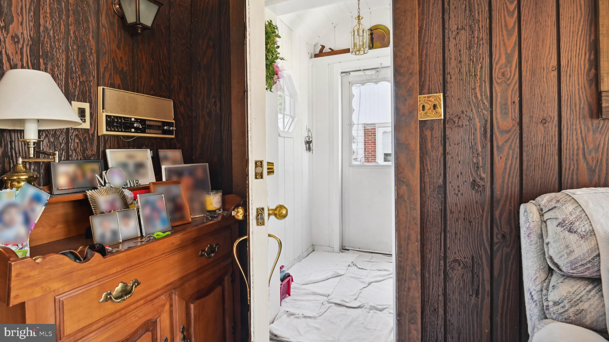 7910 Ellet Road Springfield, VA 22151 - Photo 3 of 47 Side Foyer