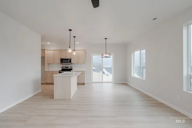 $404,990 | 239 Caribou Court, Horseshoe Bend, ID 83629