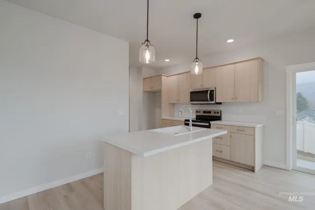 $404,990 | 239 Caribou Court, Horseshoe Bend, ID 83629