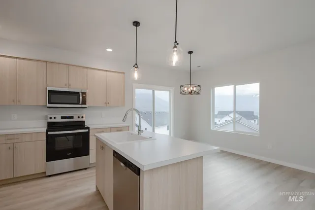 $404,990 | 239 Caribou Court, Horseshoe Bend, ID 83629